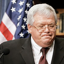 Former House Speaker Dennis Hastert, who remained in Congress when Democrats took back control of Congress in November 2006, but stepped down from his Republican leadership post, announced Friday that he will not seek another term in 2008.